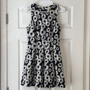 Forever 21 Floral Daisy Dress with back zipper